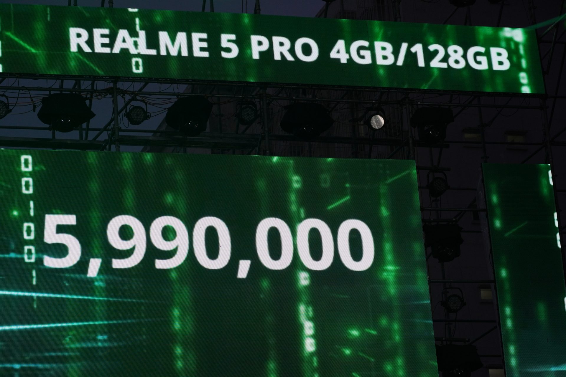 Realme ra mắt bộ đôi Realme 5 và 5 Pro