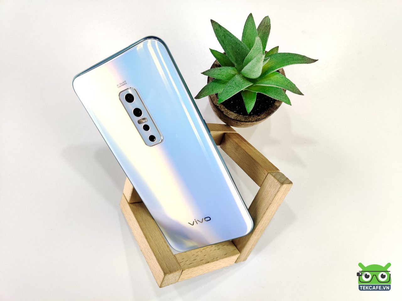trên tay vivo v17 pro
