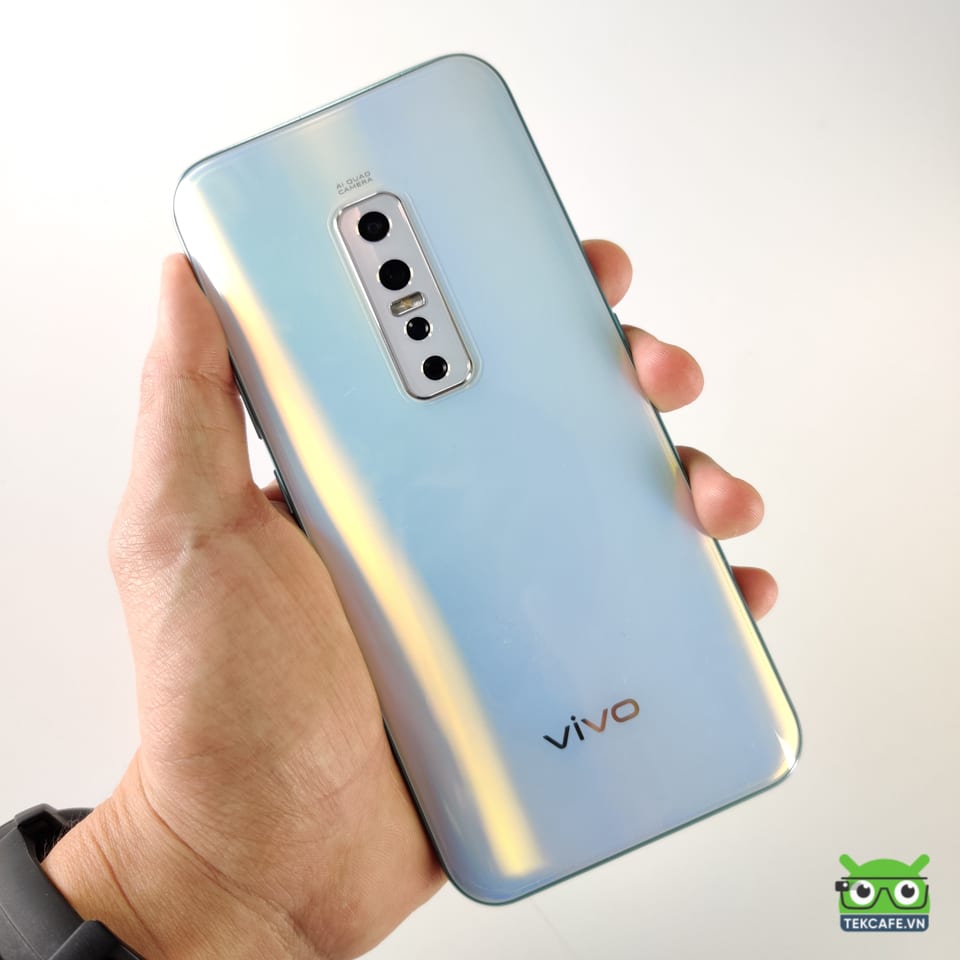 trên tay vivo v17 pro