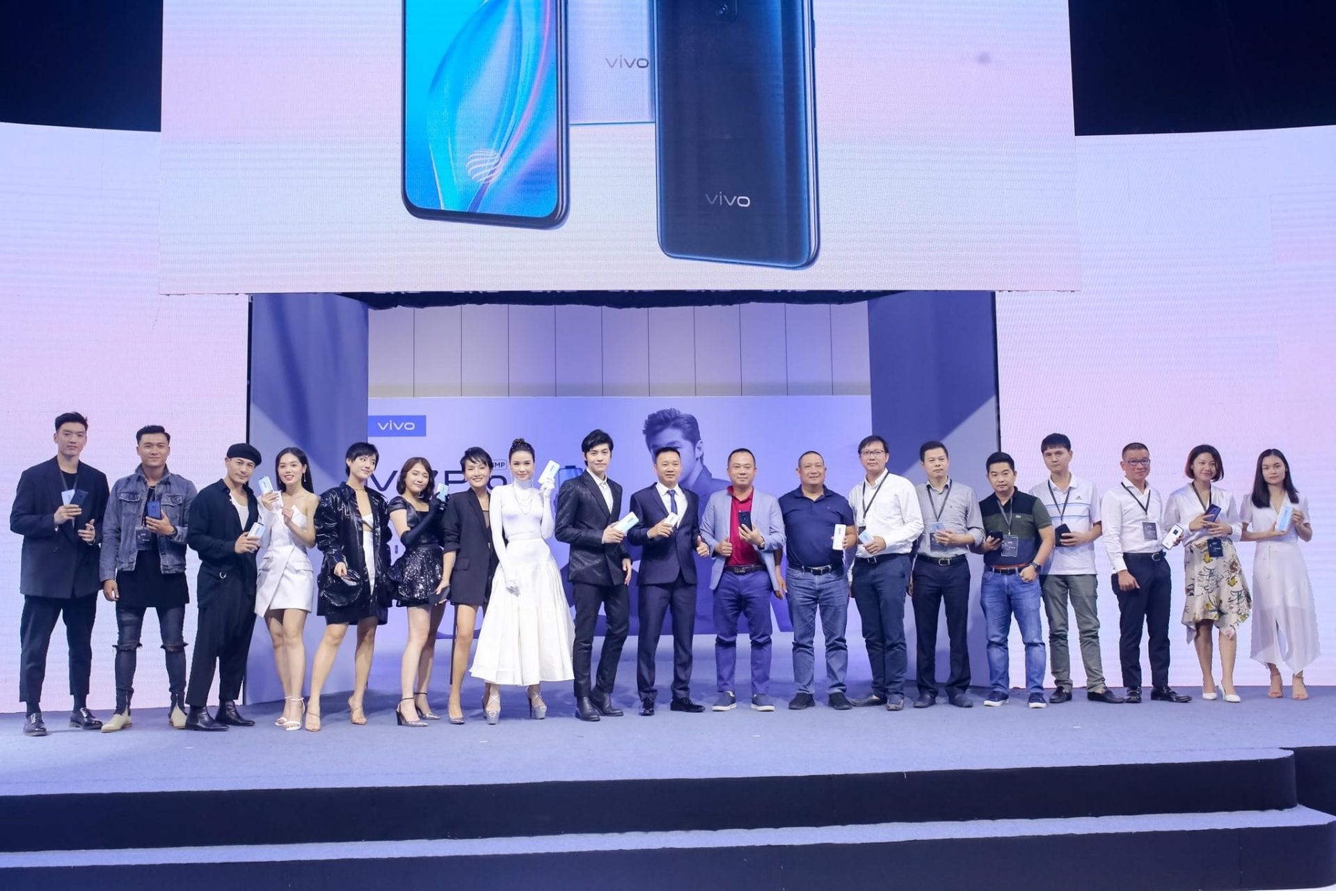 Vivo va mắt vivo v17 pro