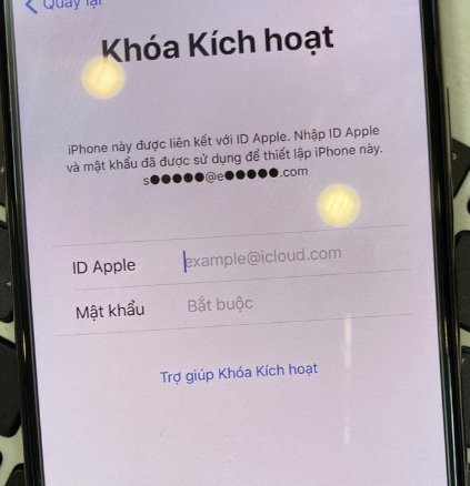 iPhone bị Relock iCloud