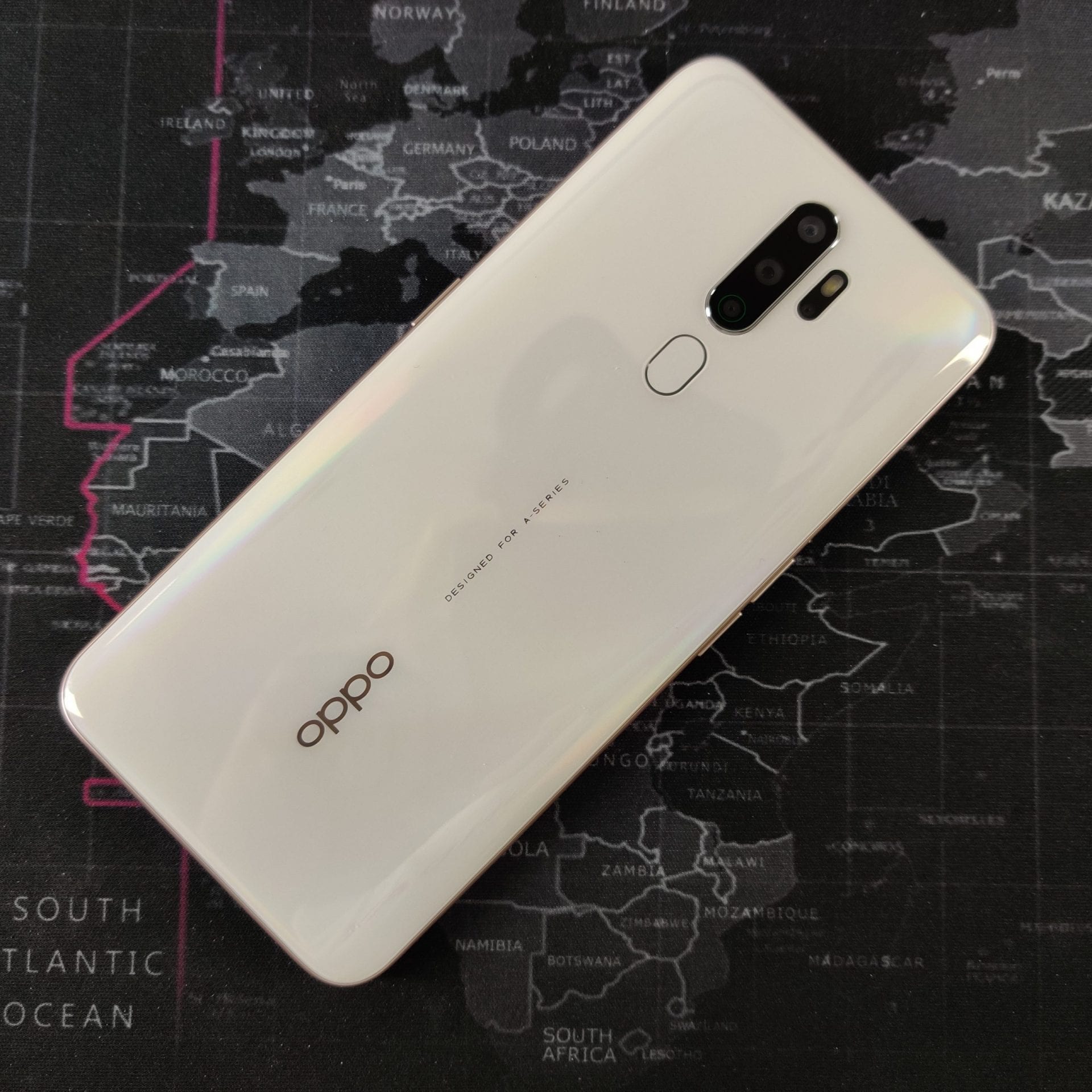 Trên tay Oppo A5 2020