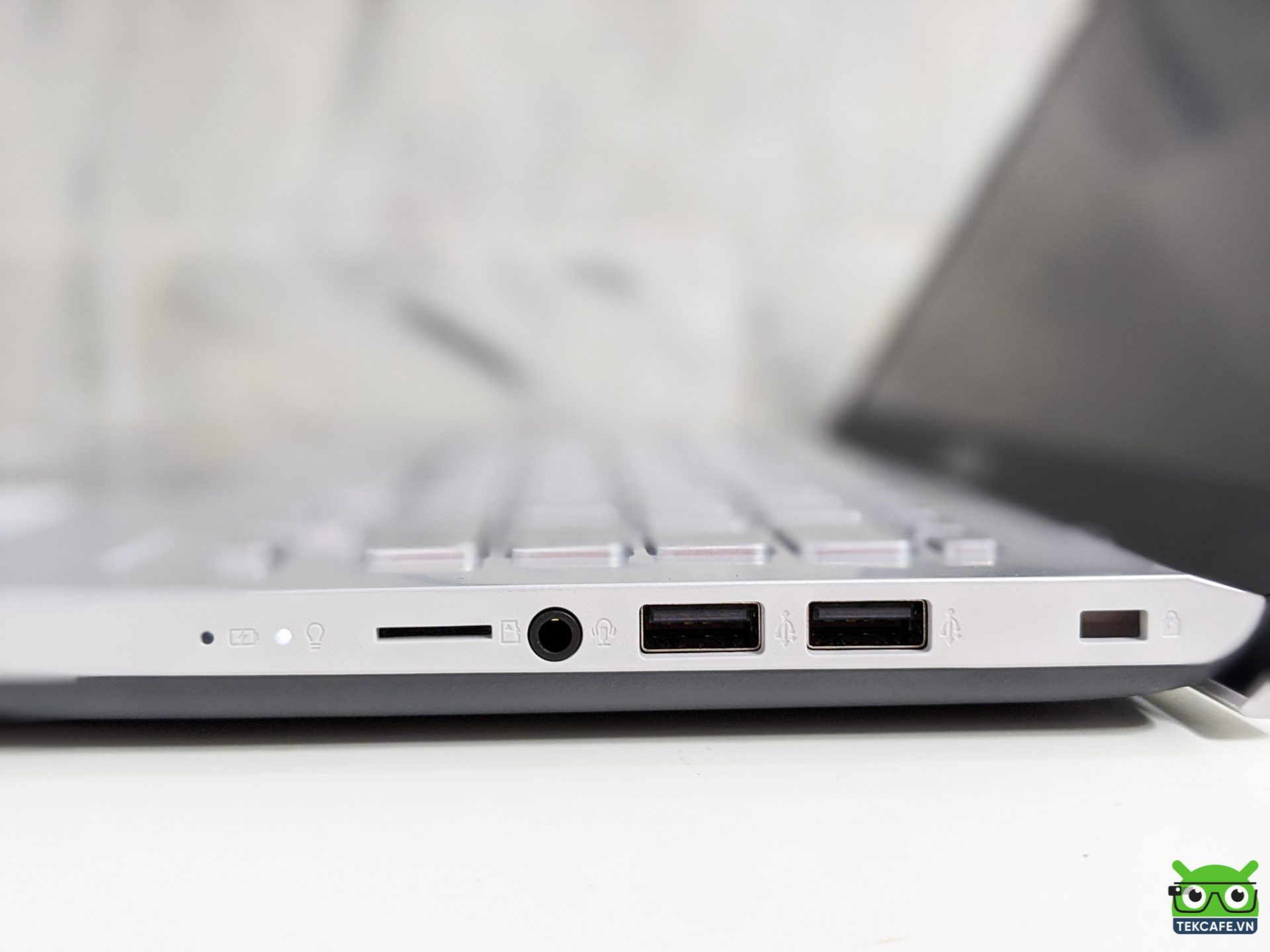 vivobook D409