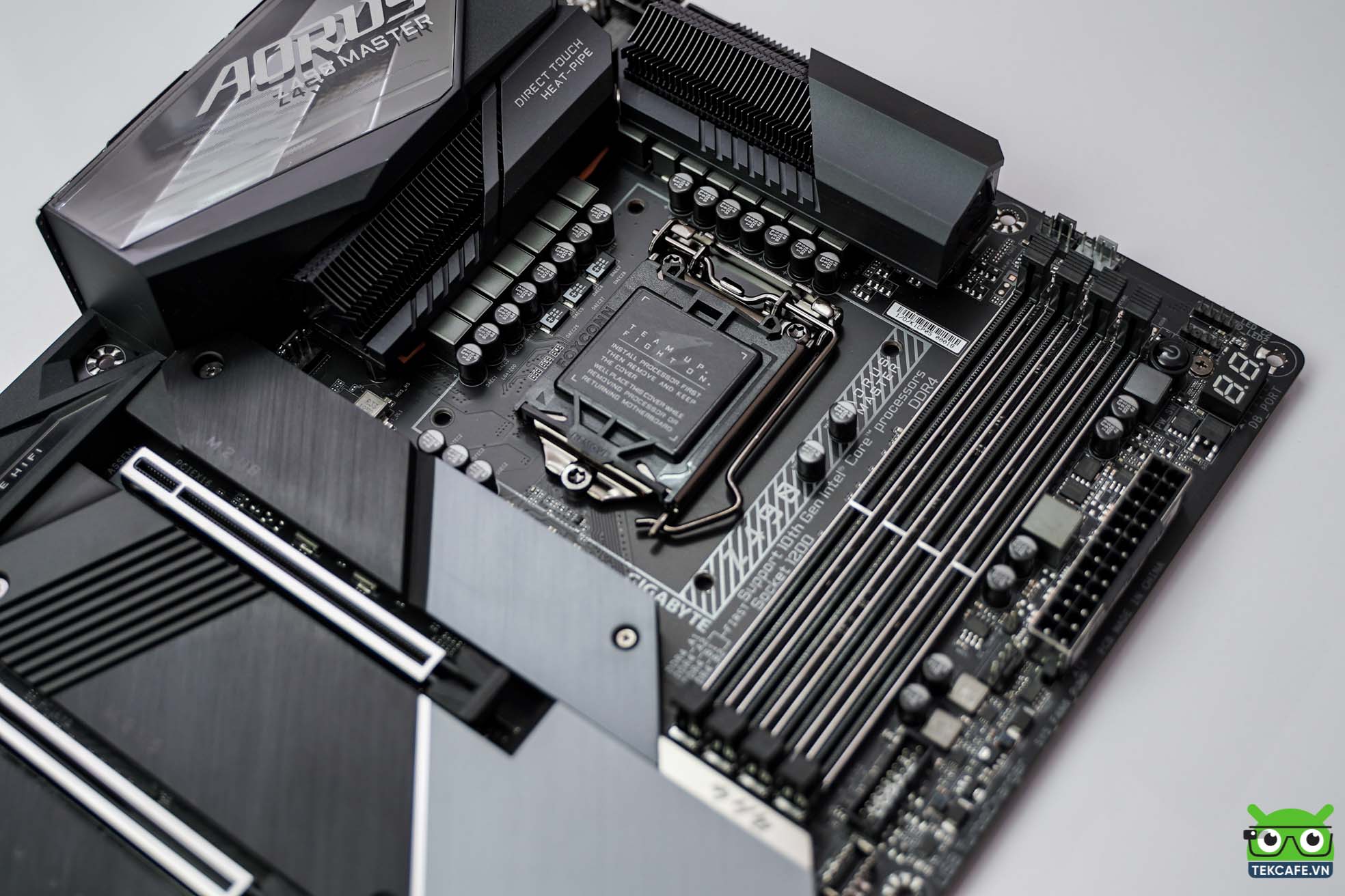 GIGABYTE Z490 AORUS MASTER