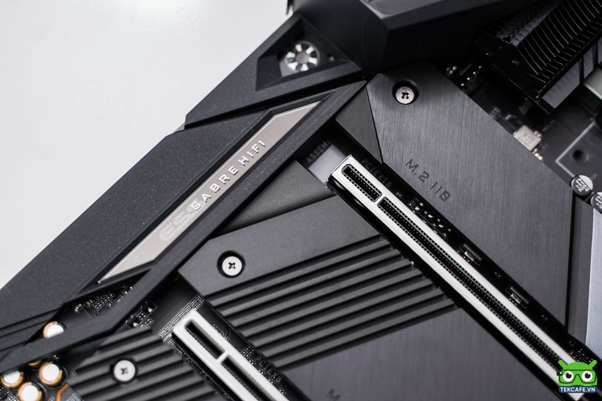 GIGABYTE Z490 AORUS MASTER