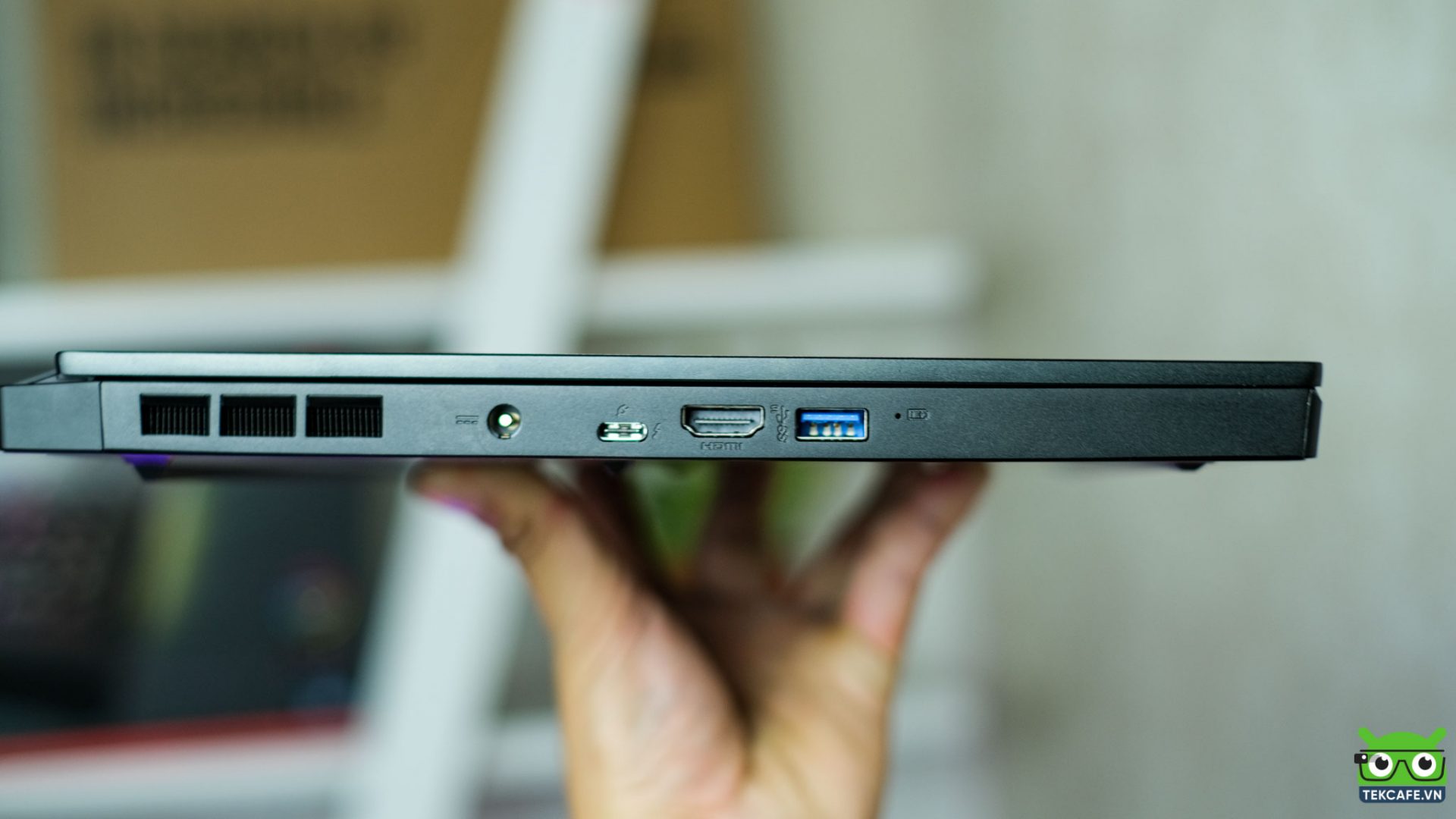 cổng kết nối laptop gaming