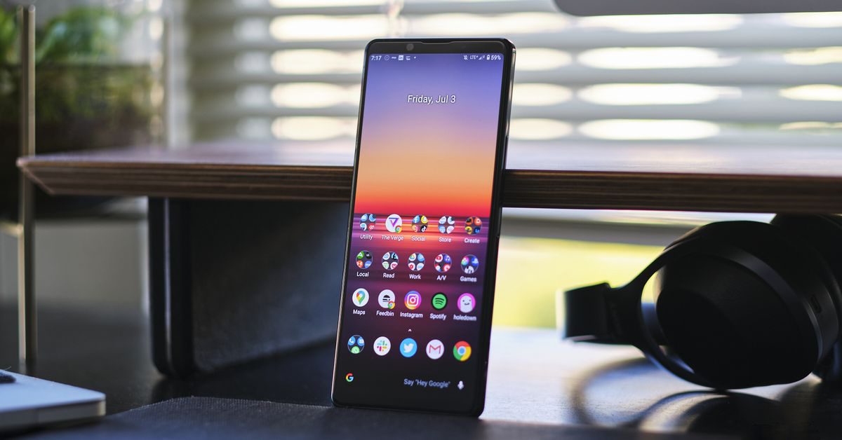 Sony Xperia 1 II và Xperia 10 II bất ngờ được bán ra tại Việt Nam, nhận đặt trước từ 31/8
