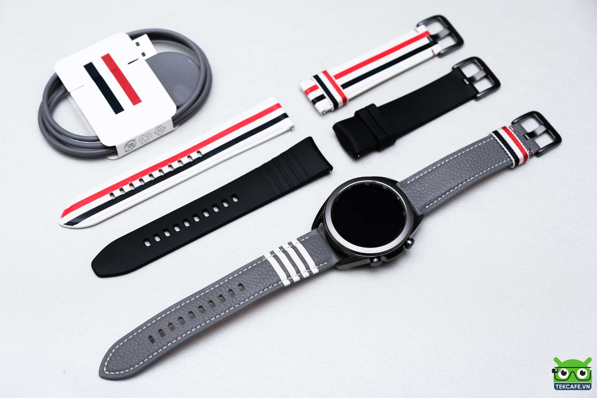 Galaxy Z Fold 2 Thom Browne 