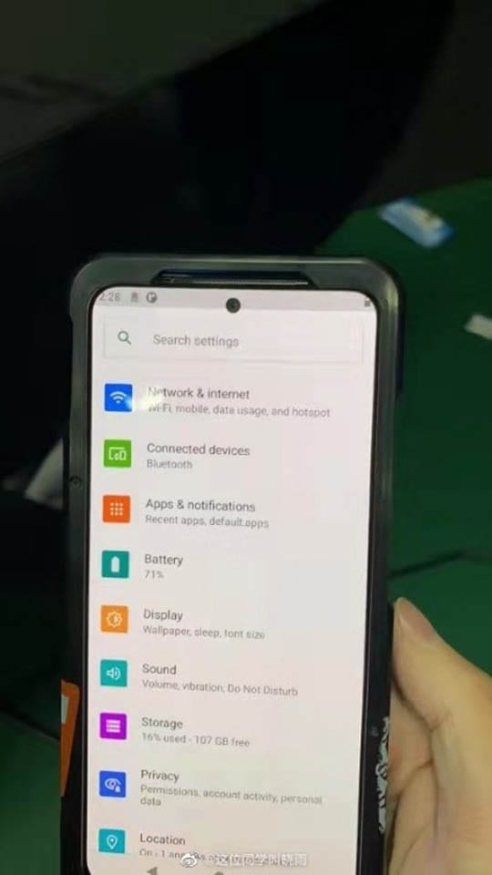 màn hình đục lỗ