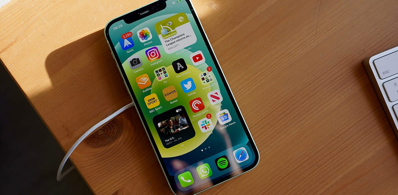 Lỗi bất thường trên iPhone 12? Người dùng nên làm gì?
