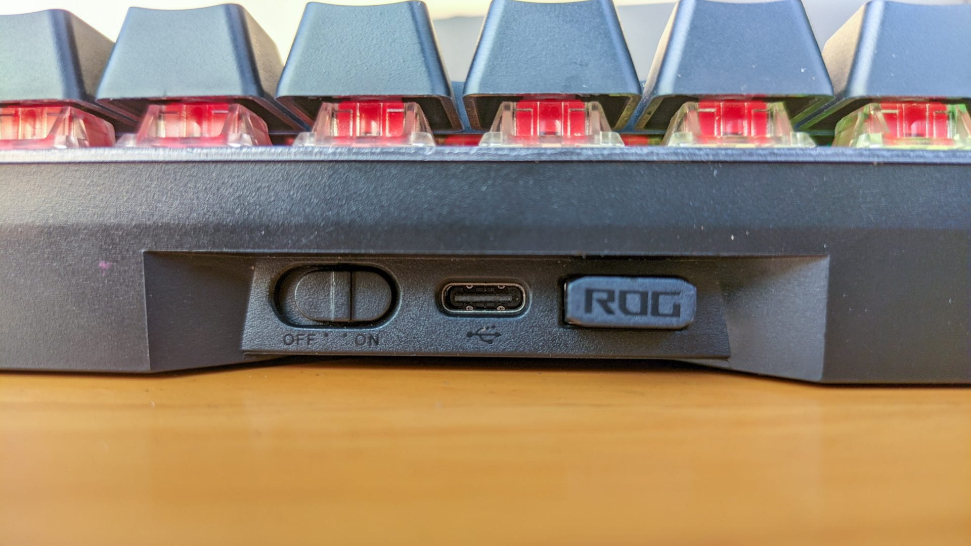 Các cổng kết nối