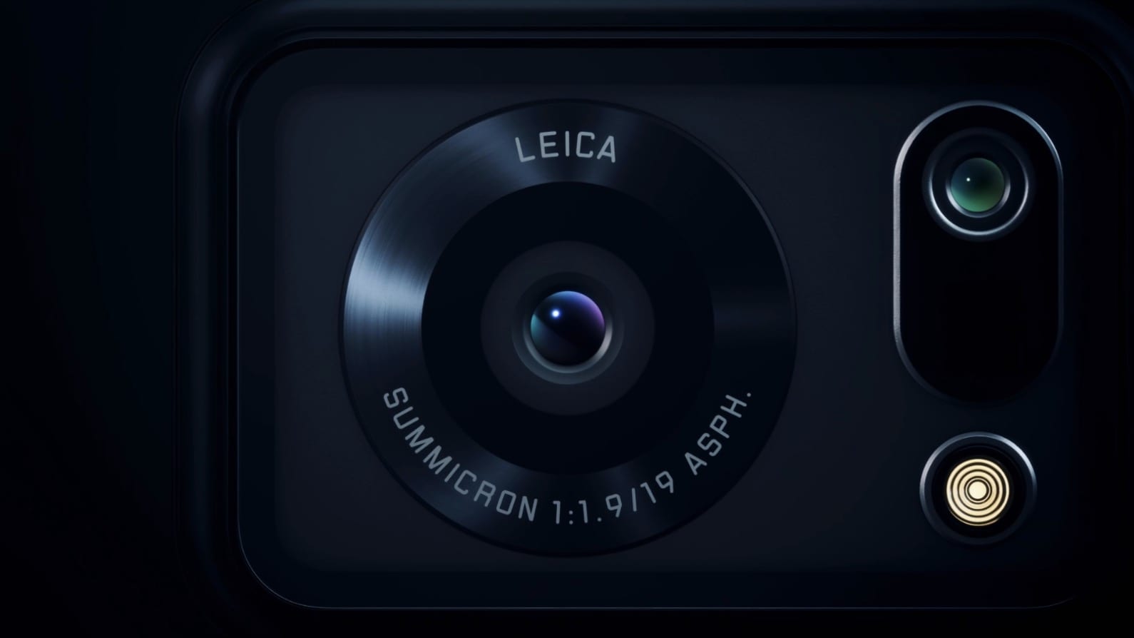 Camera kết hợp cùng Leica