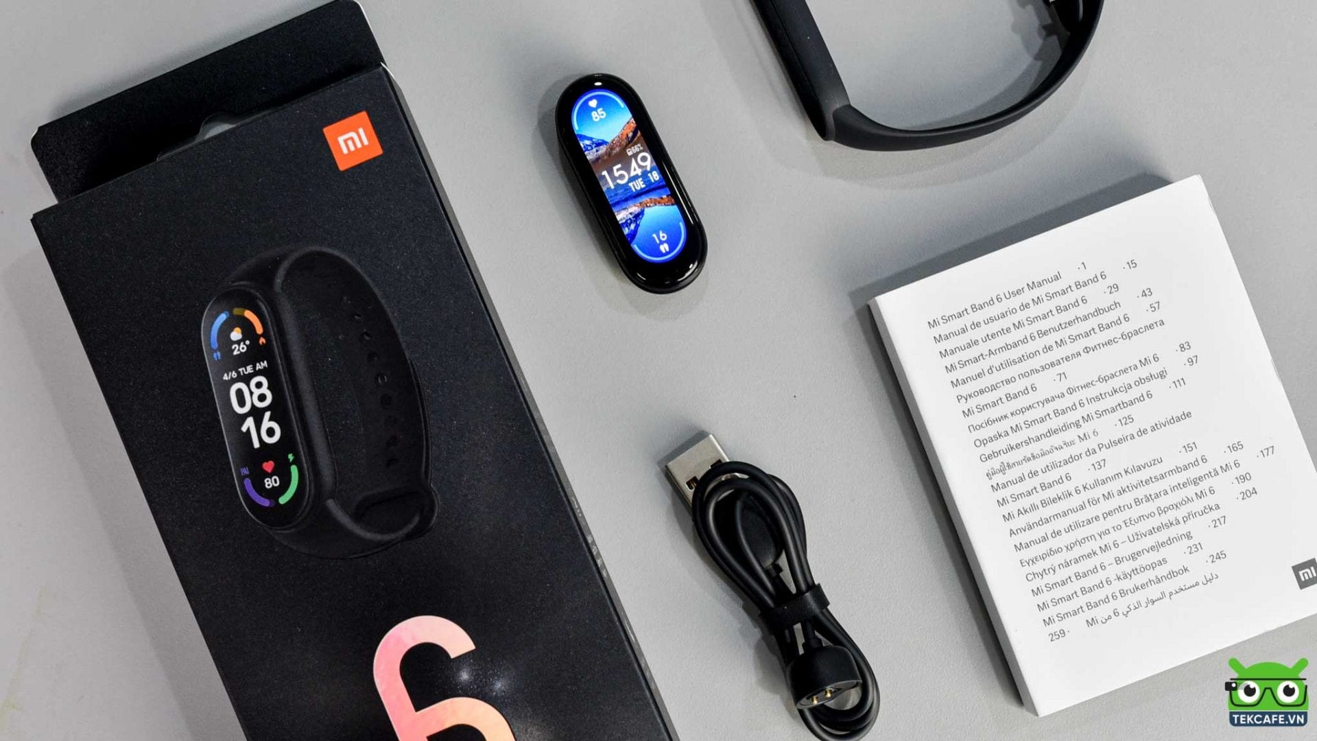 Trên tay nhanh Xiaomi Mi Band 6: Phiên bản nâng cấp hoàn hảo của người tiền nhiệm Mi Band 5
