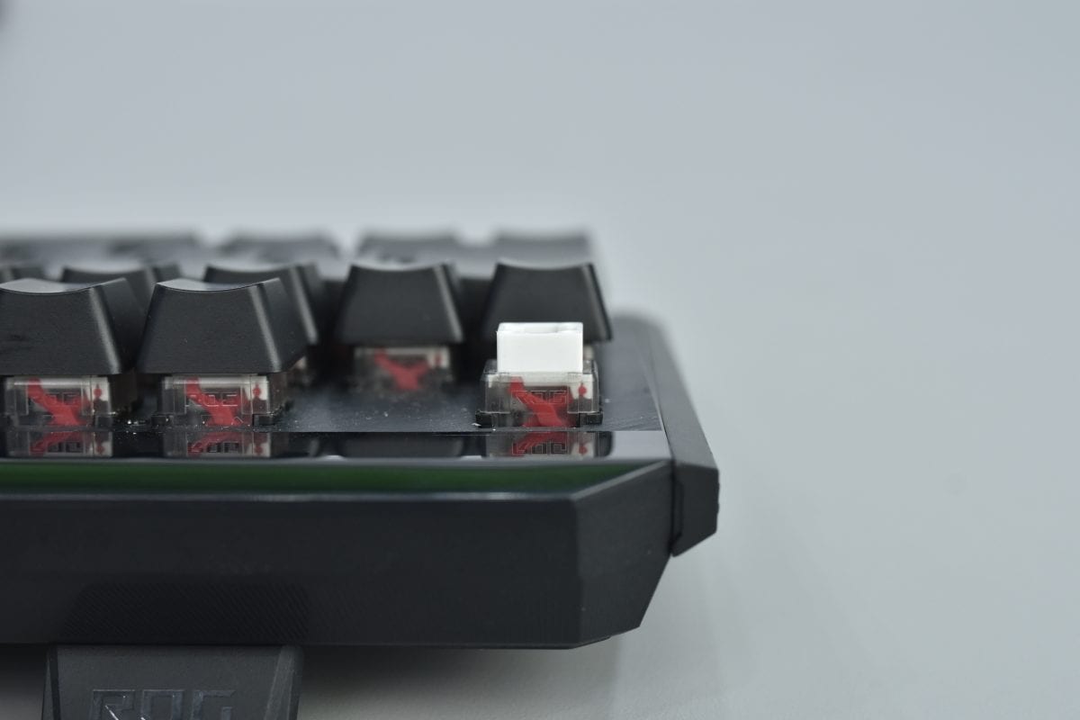 Switch ROG RX độc quyền trên Claymore II