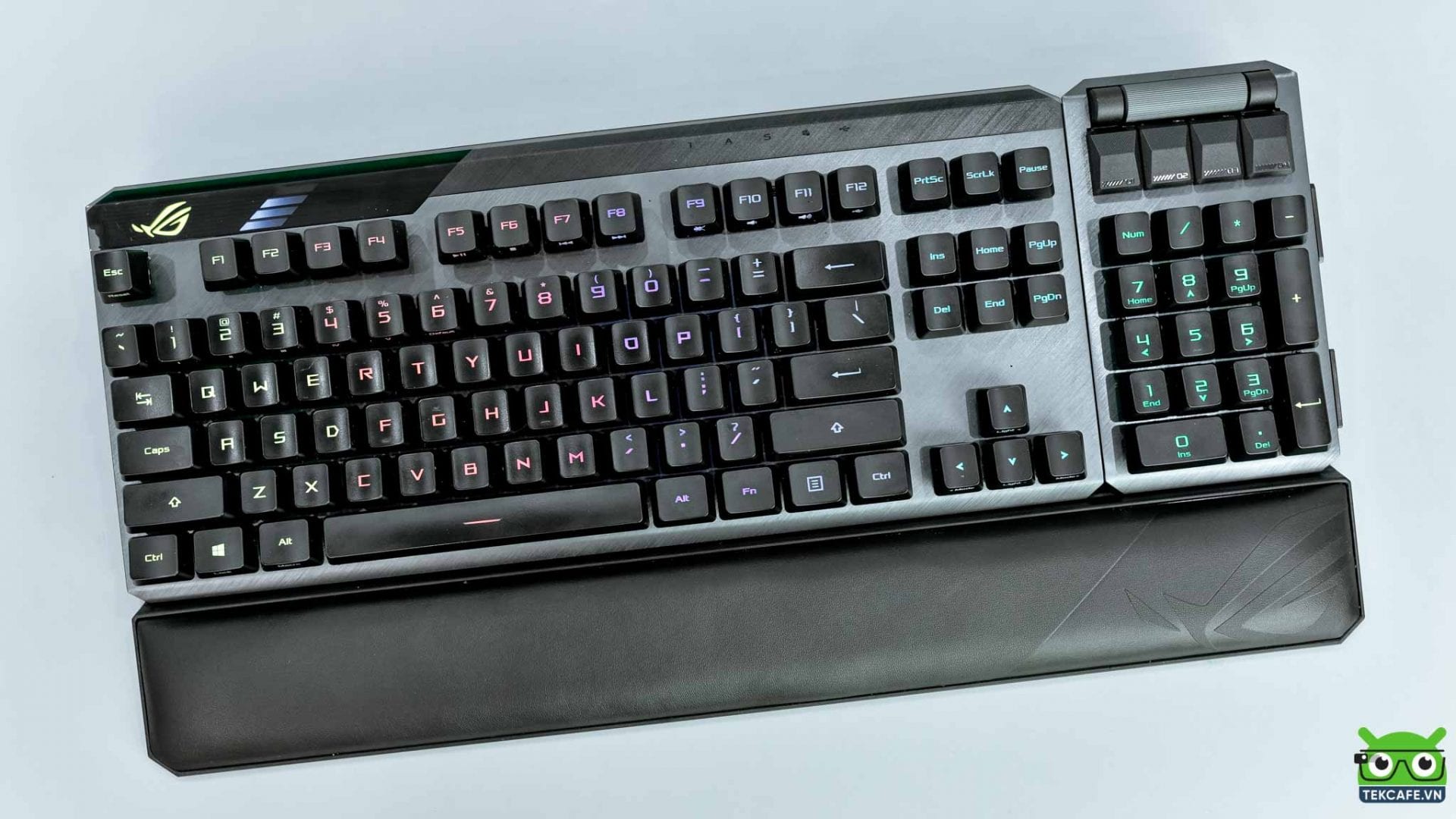 ASUS ROG CLAYMORE II đa dụng trong giải trí và làm việc