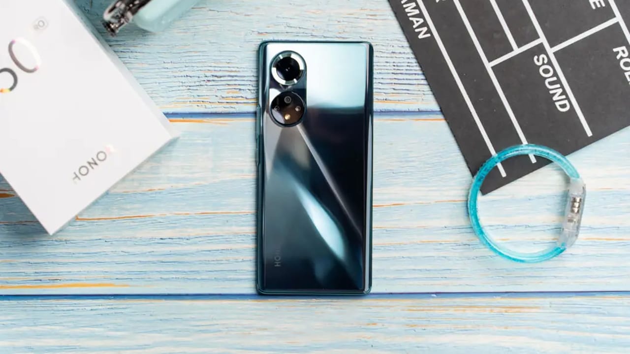 Trên tay Honor 50 Pro: Snapdragon 778G, màn hình AMOLED 120Hz và sạc siêu nhanh 100W