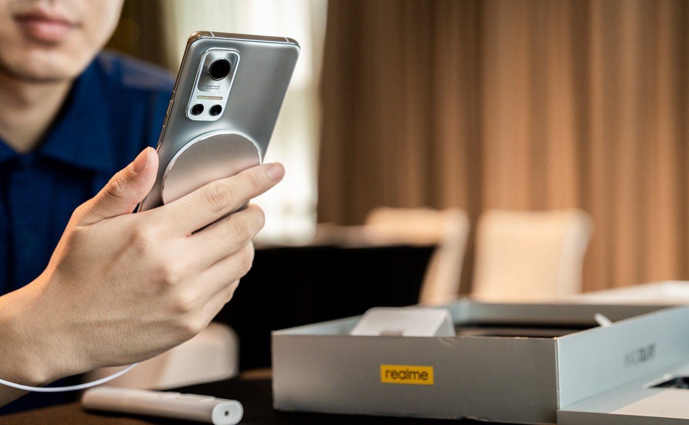 realme GT Flash được trang bị Snapdragon 888+ và máy ảnh từ OnePlus 9 Pro