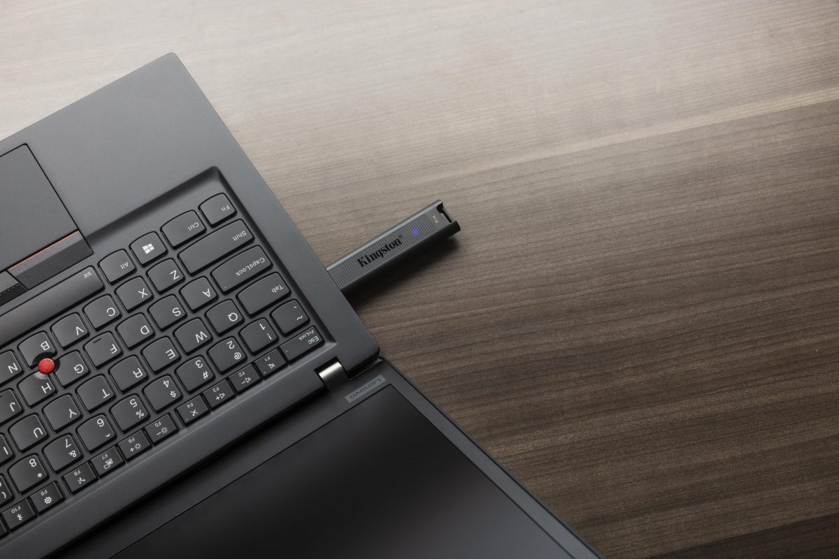 Kingston XS2000