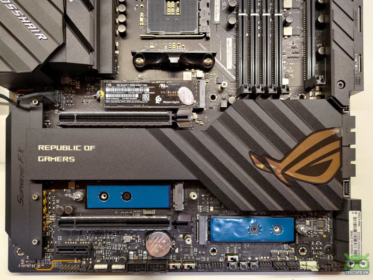 Khe M2 trên ROG X570 Crosshair VIII Extreme