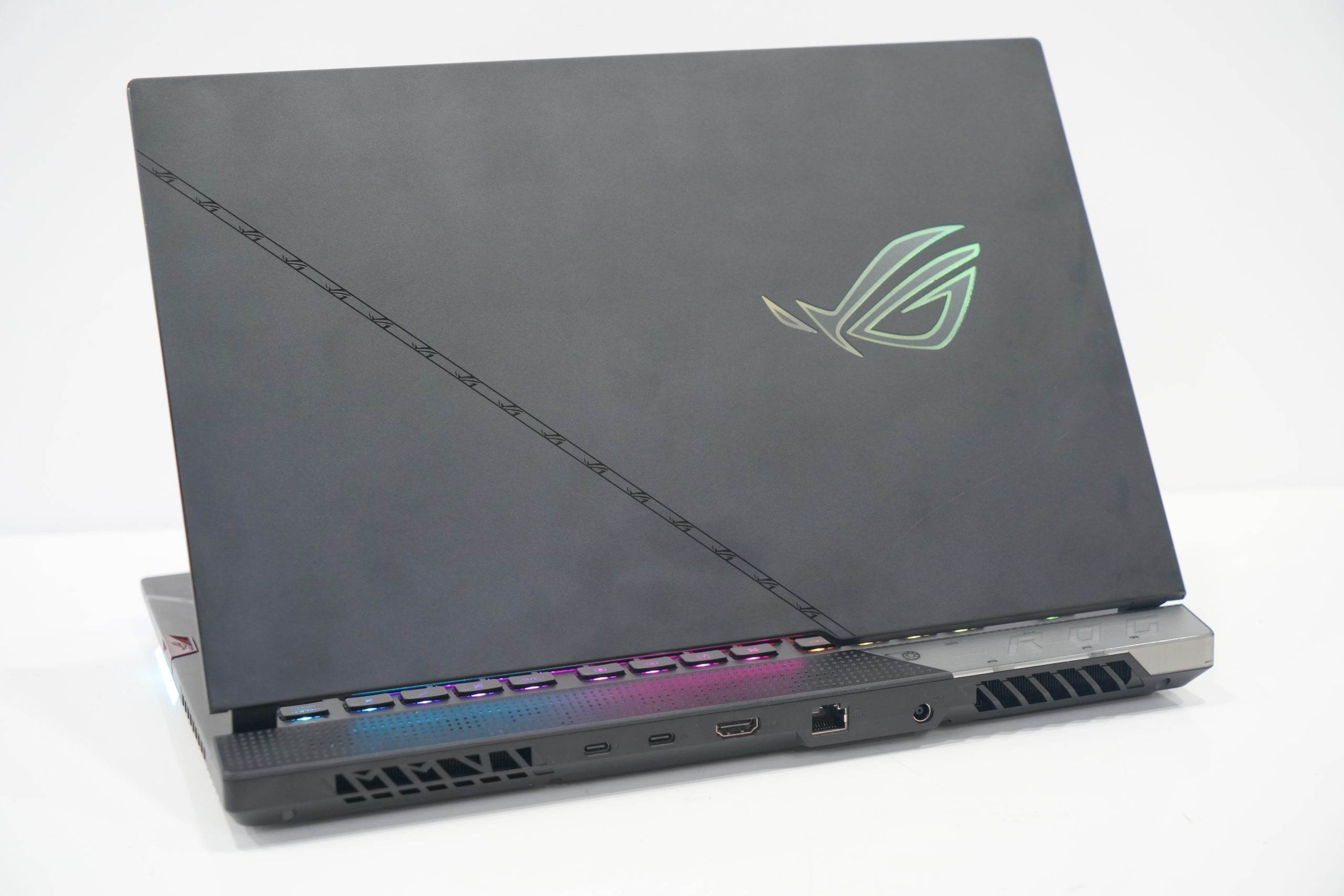ROG Strix Scar 2022