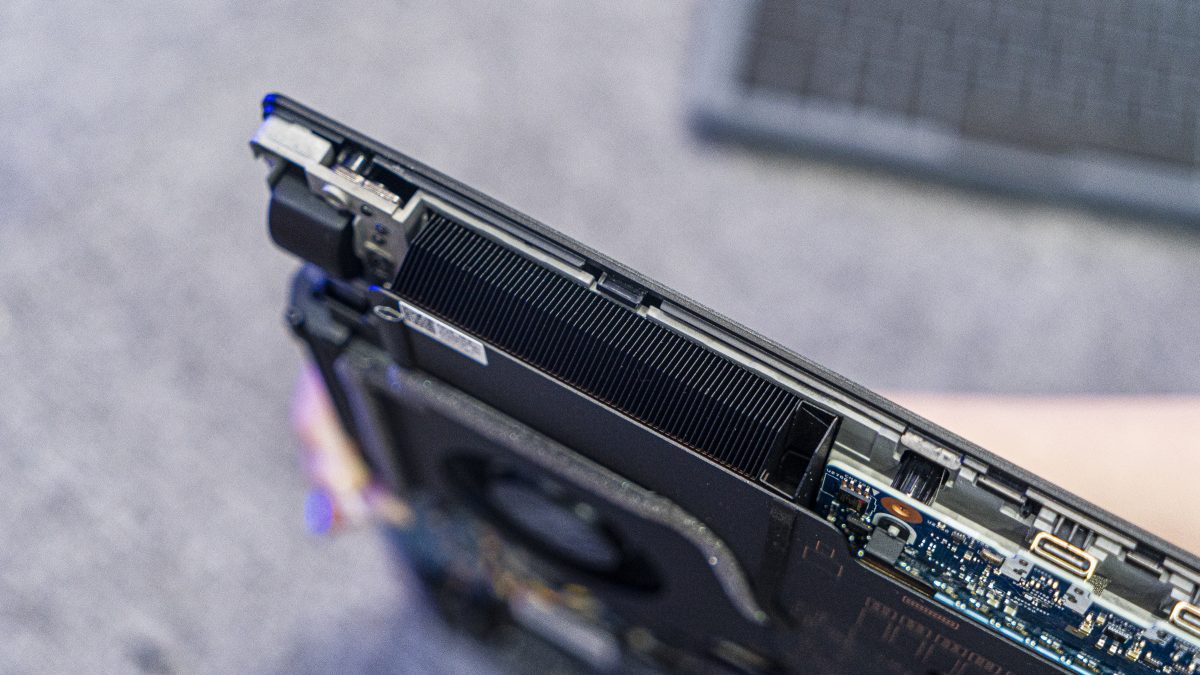 Trên tay ROG Strix SCAR 17 SE