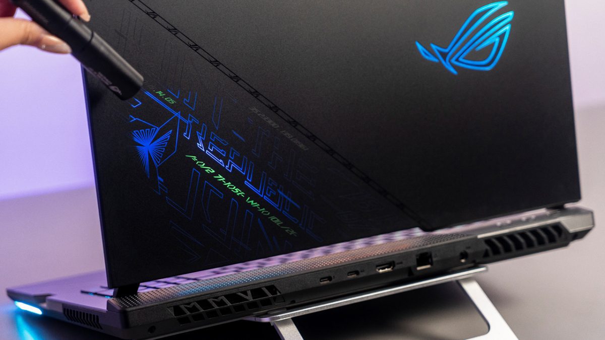 ROG Strix SCAR 17 SE