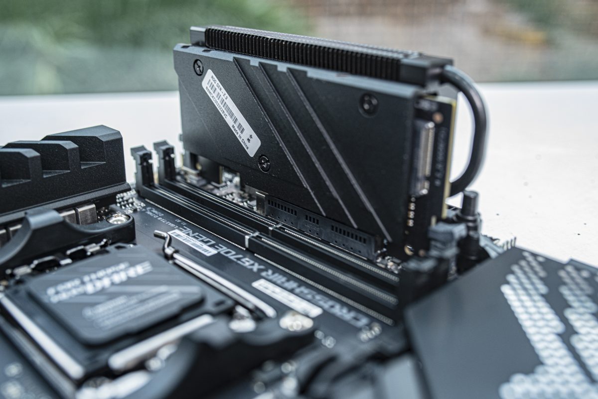 ROG CROSSHAIR X670E GENE