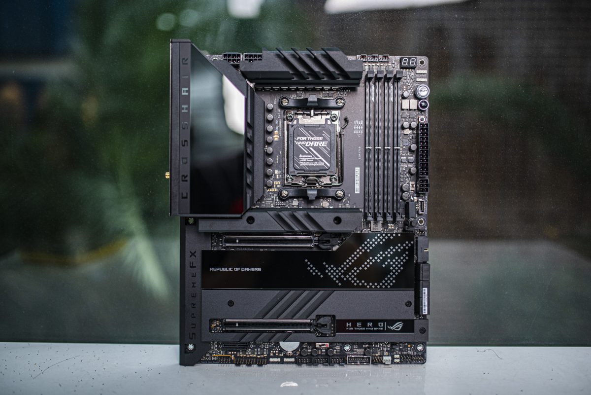 ROG CROSSHAIR X670E HERO