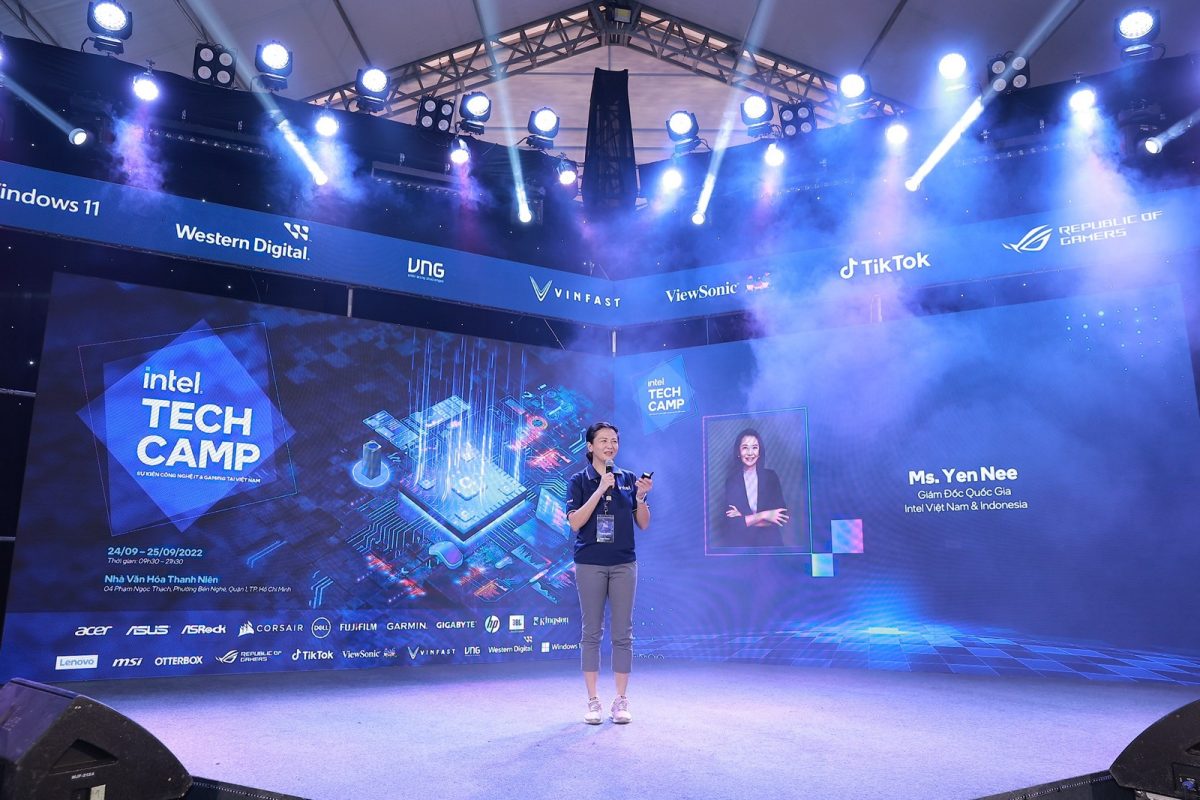 INTEL TECH CAMP 