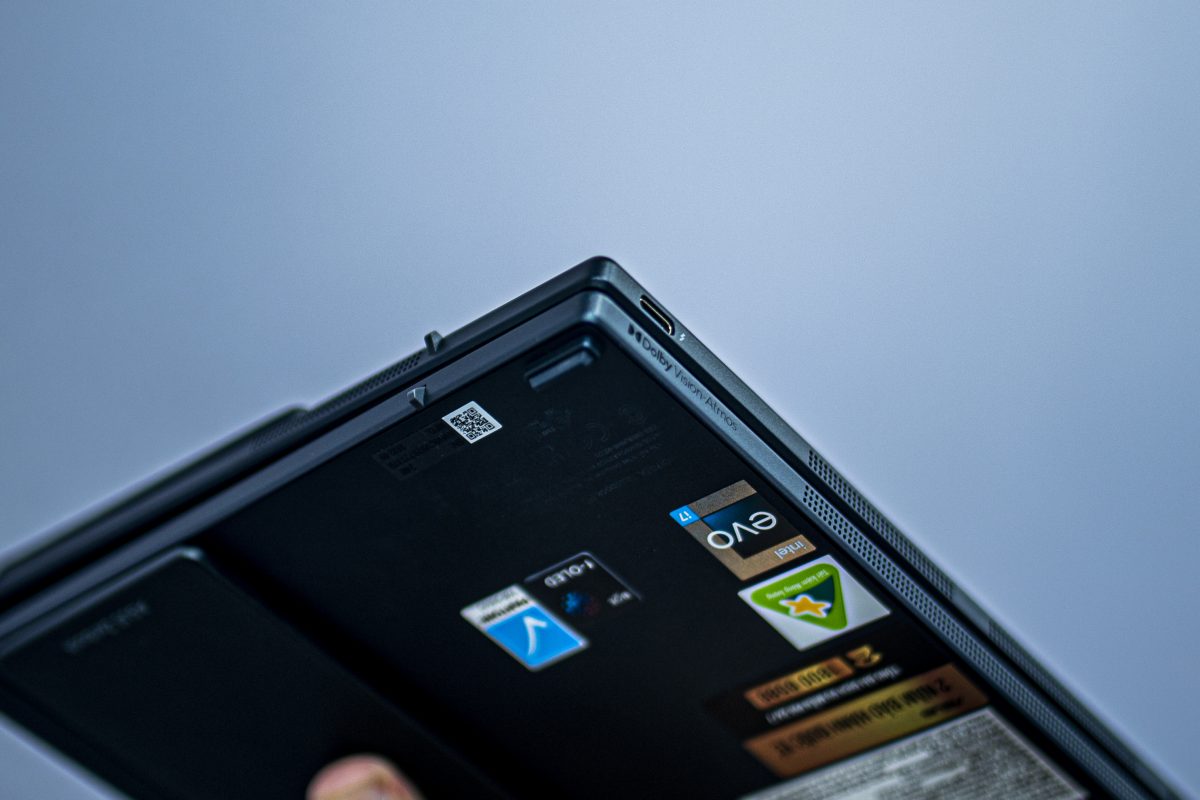 Zenbook 17 Fold OLED