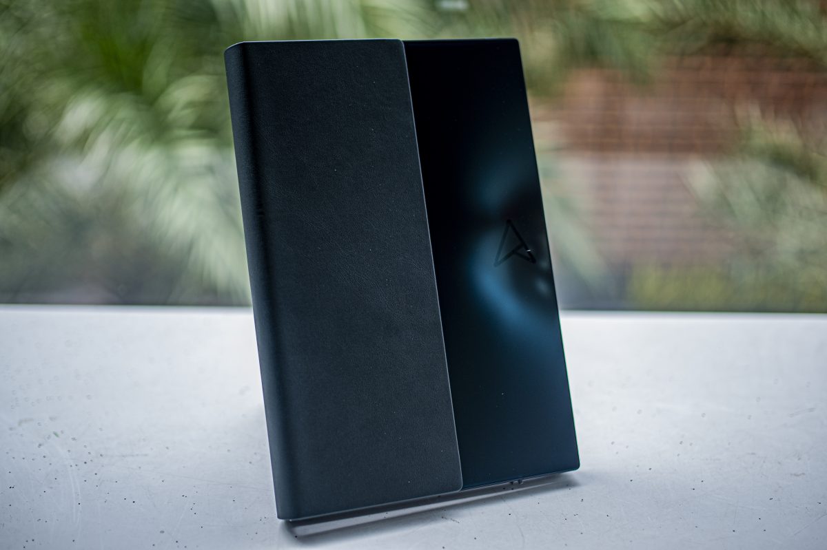 Zenbook 17 Fold OLED