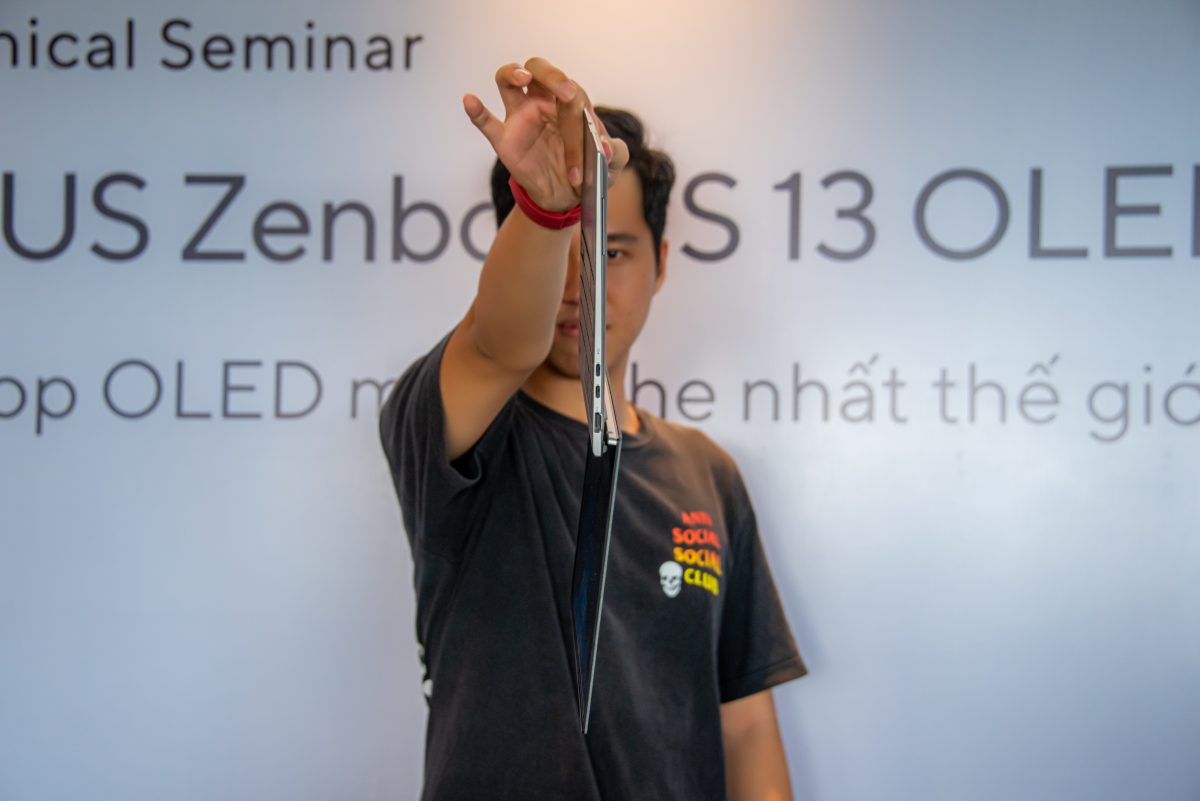 ASUS Zenbook S13 OLED