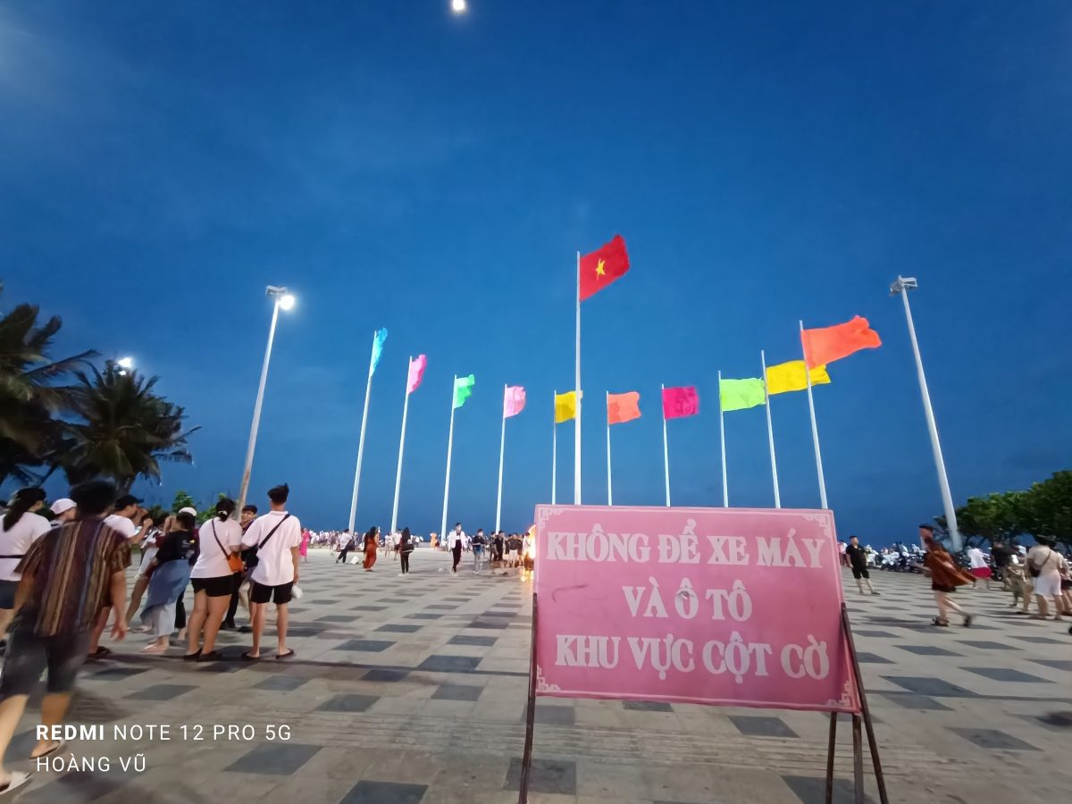 Trên tay Redmi Note 12 Pro 5G