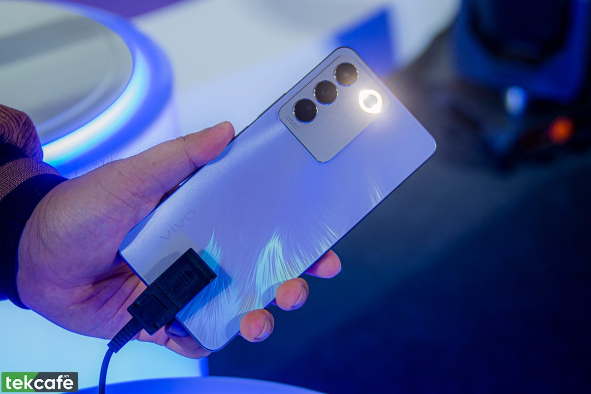 vivo V27e