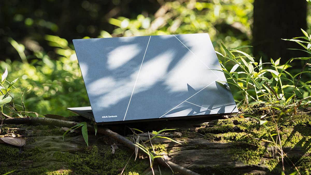 laptop Lumina OLED