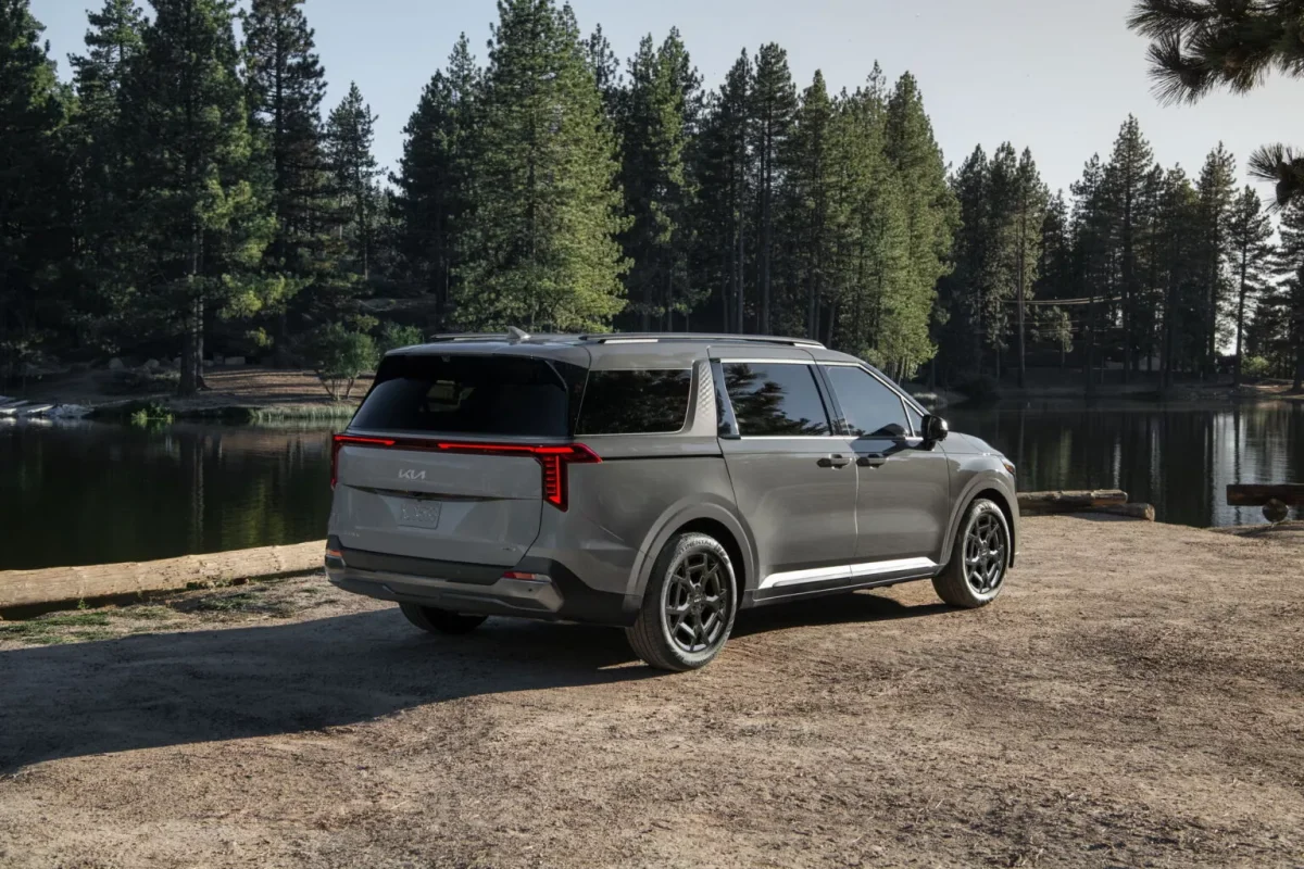 KIA Carnival 2025