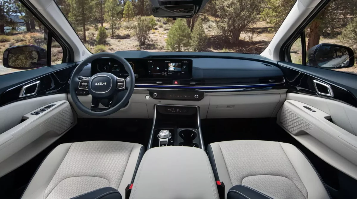 KIA Carnival 2025