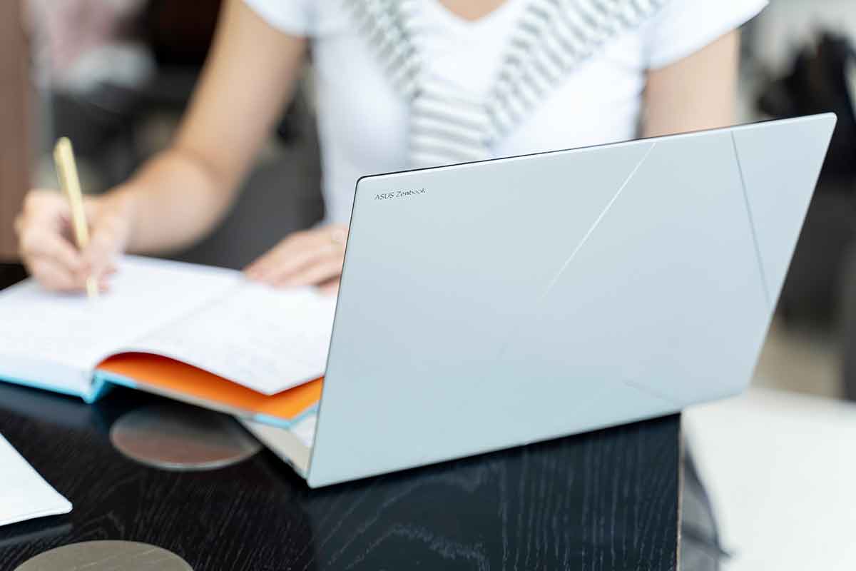 Zenbook S 14