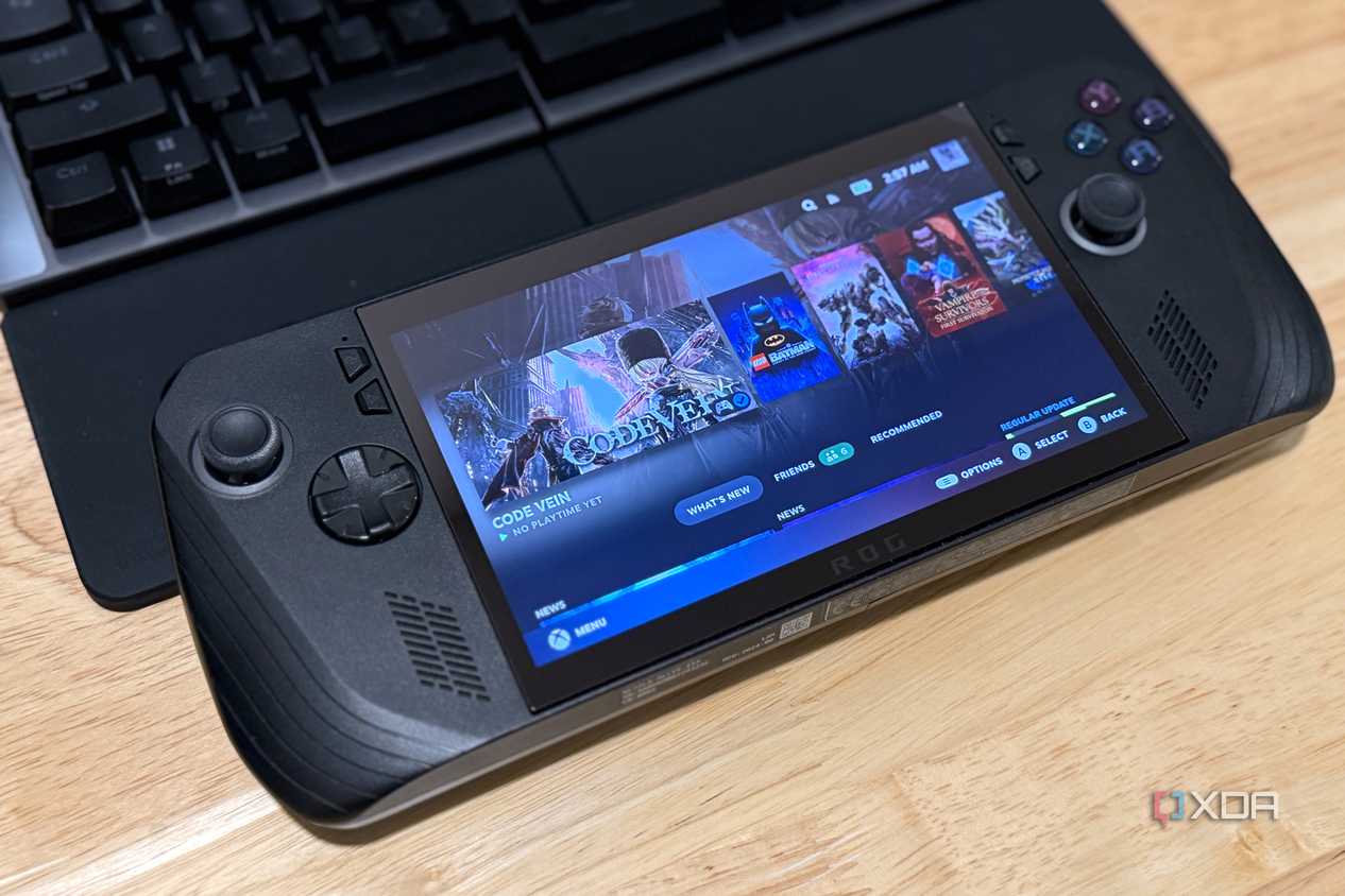 Big Picture hoặc giao diện chơi game trên CachyOS chạy trên ROG Ally X qua ảnh nguồn XDA