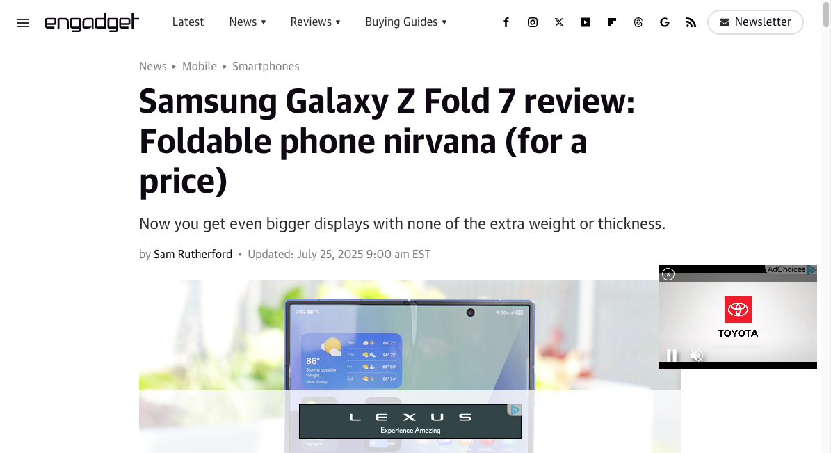 Ảnh: Engadget xem Fold7 là “foldable phone nirvana”, nhưng vẫn nhấn mạnh giá quá cao và vài cắt giảm khó bỏ qua.