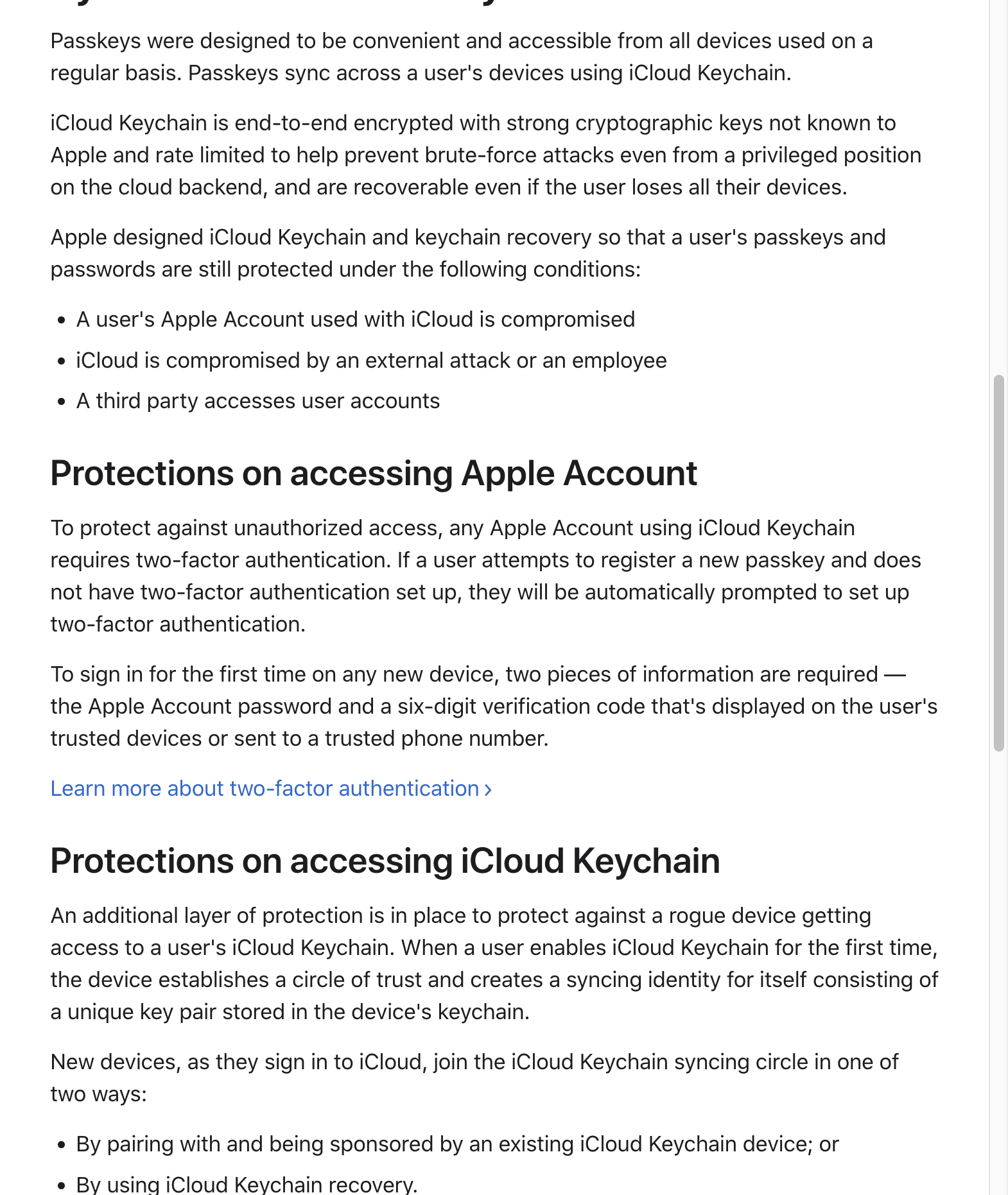 Apple Support cho biết passkey có thể đồng bộ qua iCloud Keychain và lớp bảo vệ của Apple Account vẫn dựa trên xác thực hai yếu tố cùng các cơ chế phục hồi. Ảnh chụp nguồn: Apple Support