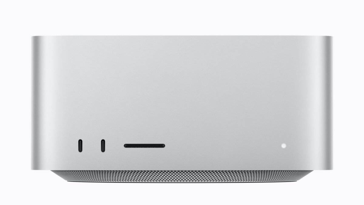 Mac Studio thế hệ M5 trên bàn làm việc