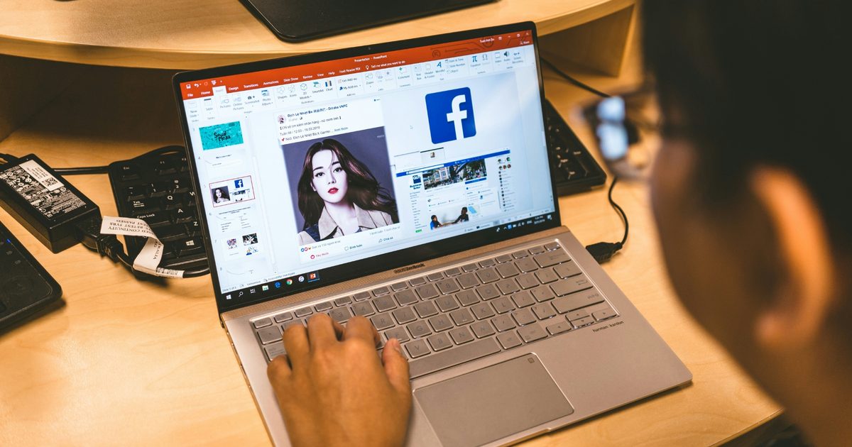 Minh hoạ Facebook và Instagram trong bối cảnh Meta áp dụng các giới hạn mới cho người dùng vị thành niên.