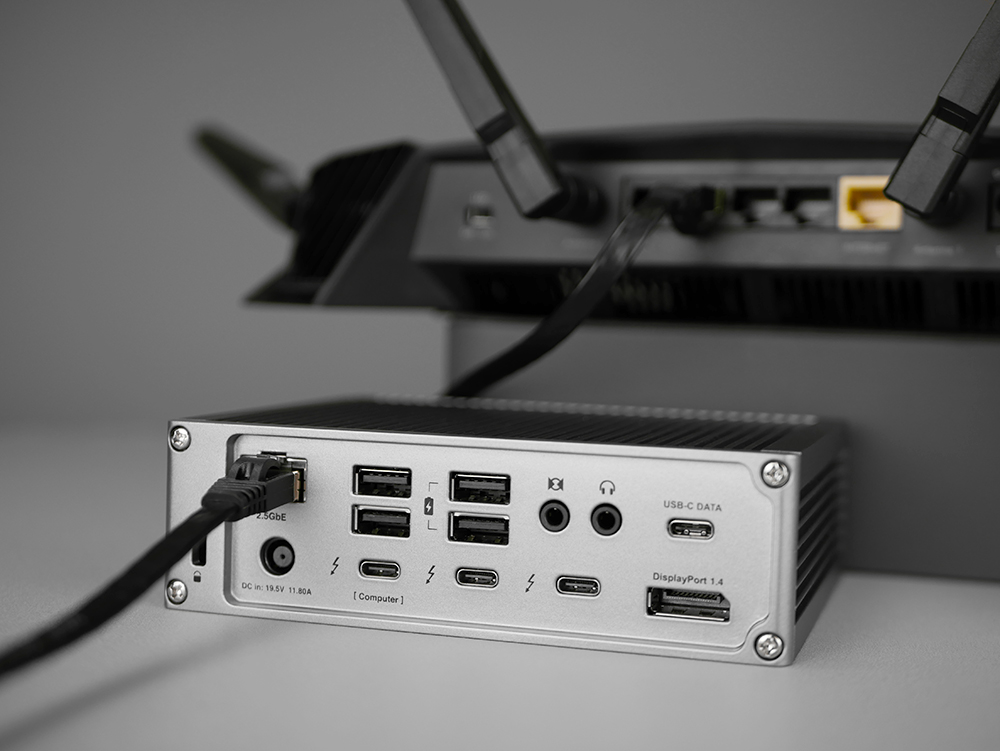 Cổng Ethernet 2.5GbE trên dock CalDigit TS4; phù hợp khi mạng dây là một tiêu chí mua. Ảnh: CalDigit