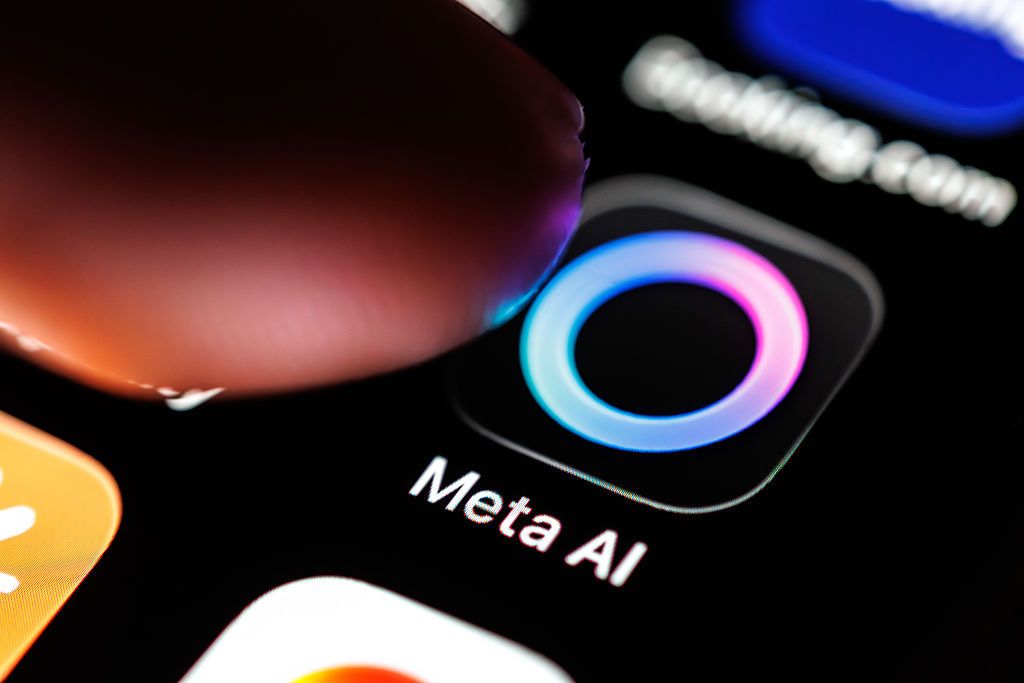 Biểu tượng ứng dụng Meta AI trên màn hình điện thoại