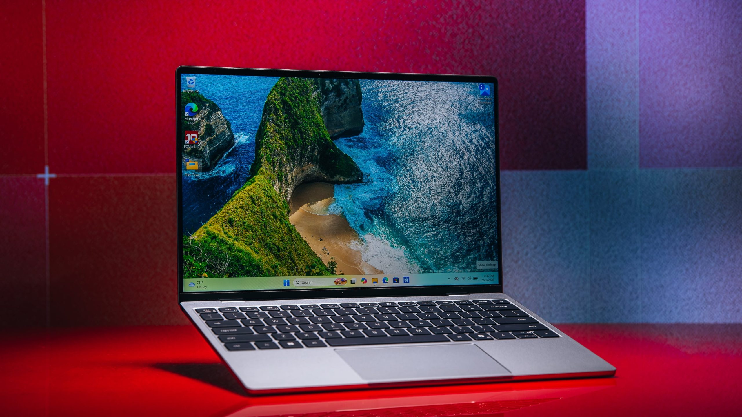 Dell XPS 13 (2026) từ bài review PCMag.