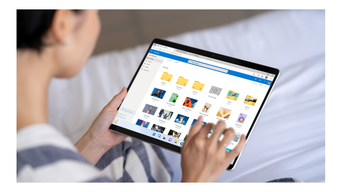 Ảnh: Microsoft Surface Pro chạy Windows 11