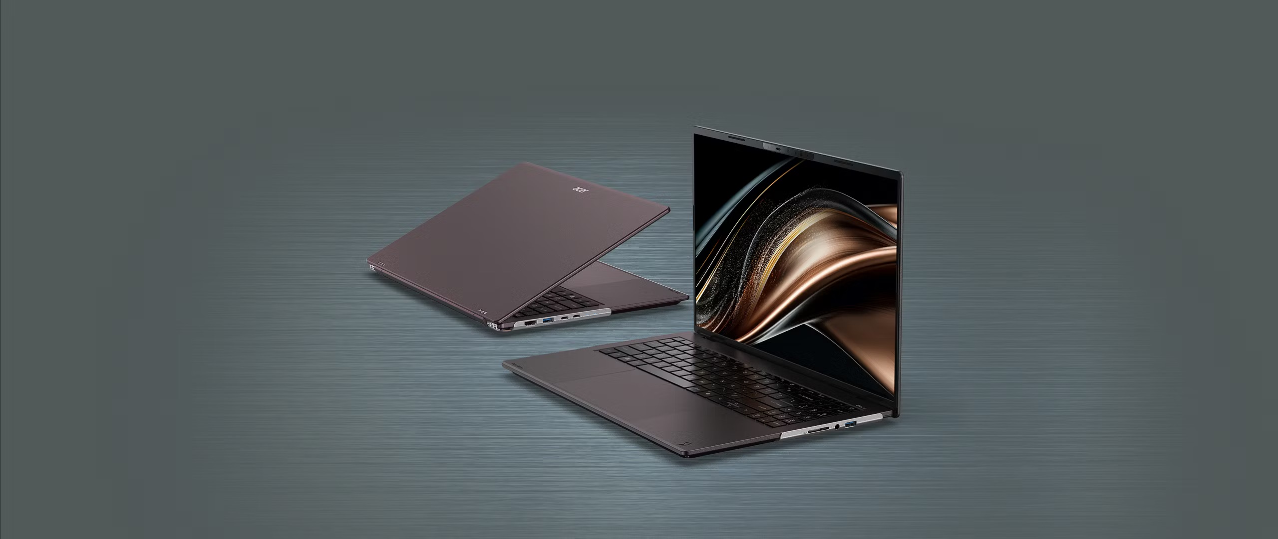 Mặt đáy và các cụm linh kiện tháo rời trên Acer Vero 16