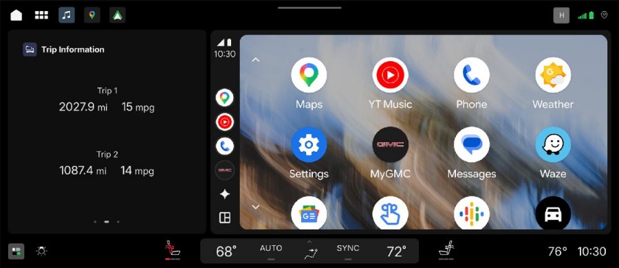 Giao diện Android Auto chia đôi màn hình cùng thông tin trạng thái xe GM