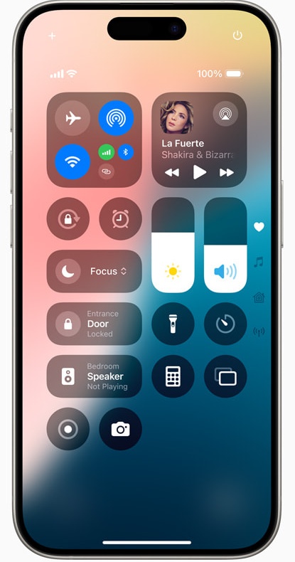 Giao diện Control Center với thanh âm lượng và chế độ Focus trên iOS